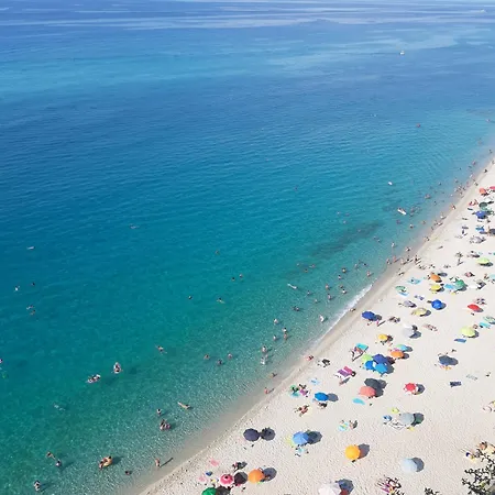 Gaia A アパート トロペーア